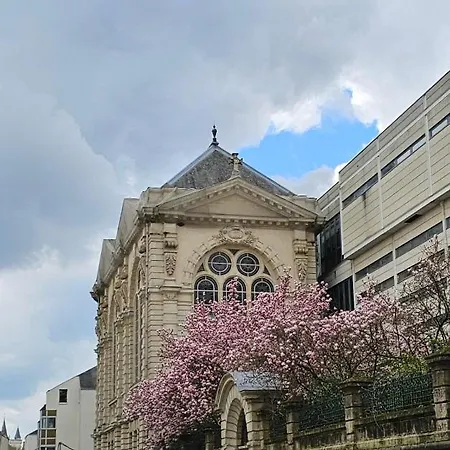Hotel De La Gare 2*